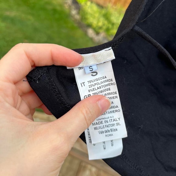 Brandy Melville open back crisscross top - Picture 4 of 7